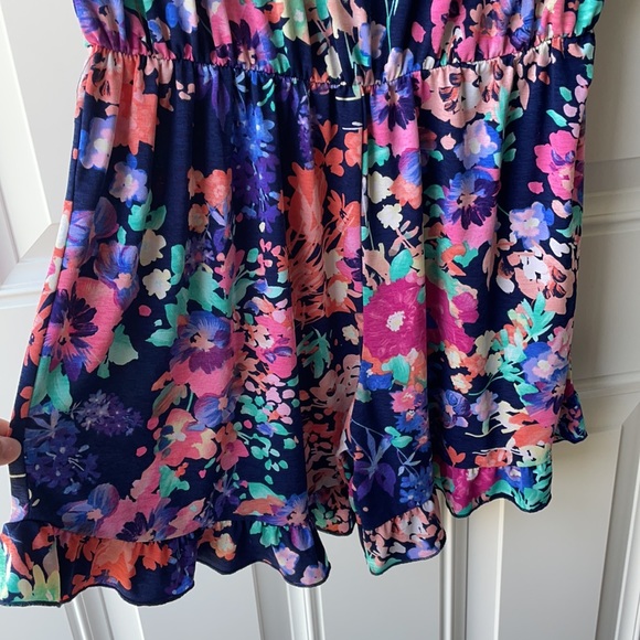 Beautiful floral romper - Picture 3 of 4